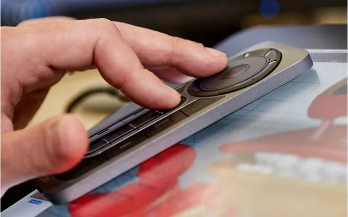 Wacom ExpressKey Remote Accessory Use