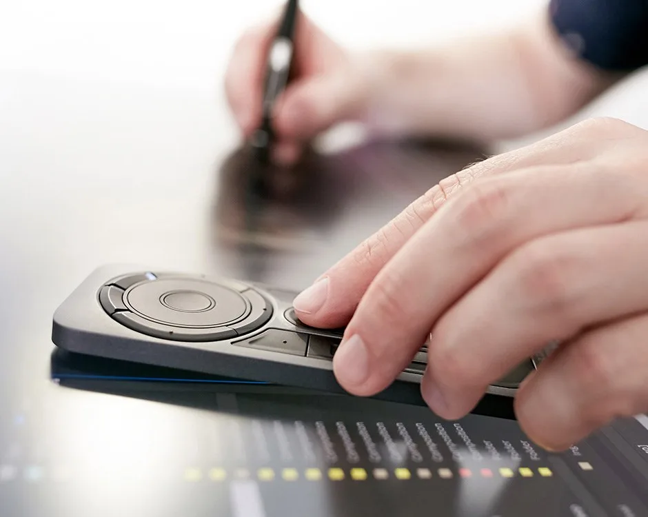Wacom ExpressKey Remote Accessory Use2